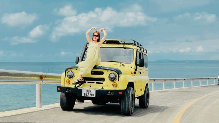 Tour dốc hoàng hôn – Lâu Đài Rượu Vang – Tháp Poshanu